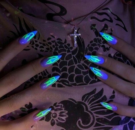 High Fashion Nails, Neon Light Nails, Edc Nails, Dark Acrylic Nails, Edc Festival, Violet Nails, Turquoise Nails, Edgy Nails, Grunge Nails