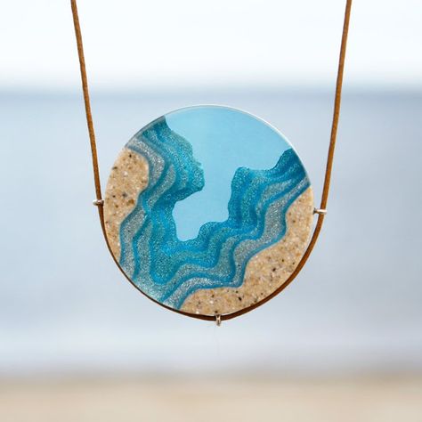 Amazing Sand, Resin and Concrete Jewelry by BoldB Diy Bangle Bracelets, Bijoux Art Nouveau, Making Resin Jewellery, Wood Resin Jewelry, Concrete Jewelry, Jewelry Pakistani, Astuces Diy, Jewelry Illustration, Beach Necklace