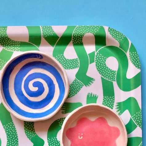 Wobbly Studio on Instagram: "bits and bobs .

#ceramicdish #skål #tallrik #tablewaredesign #dipdish #happycolors #paintedceramics #smallthings #tinythings #tablewareset 
#colorfuldesign #happydesign 
#earthenware #bolddesign #servingtray #traydecor #bricka #plateau #colorfulhomedecor #hairylegs" Mexican Modernism, Tableware Design, Happy Design, Ceramic Dishes, Tableware Set, Happy Colors, Modernism, Bits And Bobs, Ceramic Painting