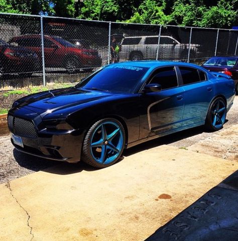 Faded Paint Job Charger Ideas, 2013 Dodge Charger, Charger Hellcat, Car Paint Jobs, Dodge Charger Hellcat, Two Tone Paint, Charger Rt, Custom Cars Paint, Hot Weels