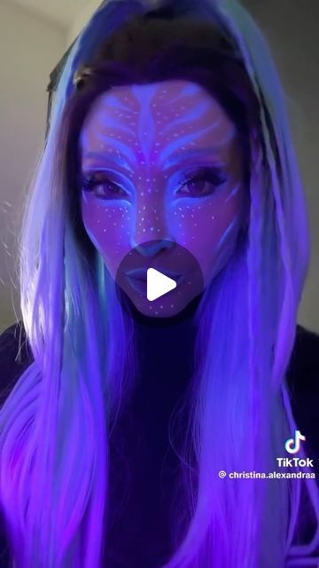 Mehron Makeup on Instagram: "hidden Avatar makeup using our Paradise FX Neon UV Glow in the shade Dark Matter is perfection 😍🩻🩵 @christina.alexandraa is a trendsetter with this paint! 🫶🏻" Uv Glow Makeup, Glow In Dark Makeup, Glow In The Dark Halloween Makeup, Neon Rave Makeup, Glow In The Dark Face Paint, Uv Makeup Ideas, Dark Halloween Makeup, Glow In The Dark Makeup, Black Light Makeup