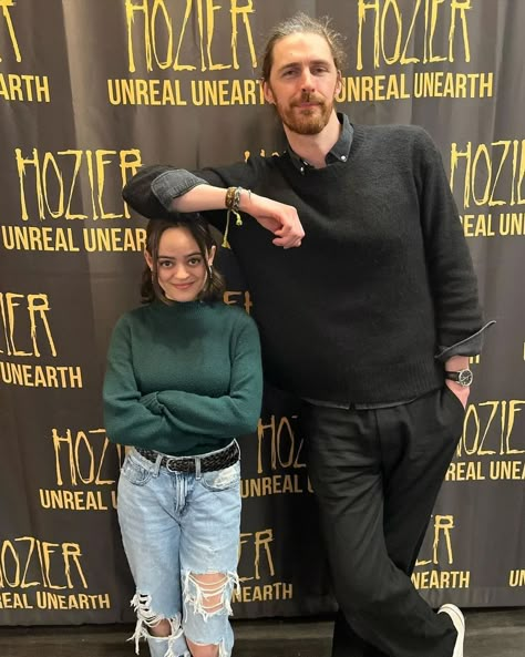 Hozier Taylor Swift, Hozier With Fans, Hozier Fan Art, Bad Communication, Hozier Aesthetic, Andrew Hozier, Bog Man, Funky Music, Sweet Lord