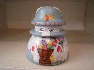 Snowman Insulators, Insulator Projects, Insulator Crafts, Insulator Ideas, Electric Insulators, Painted Bricks, Basket Of Eggs, Painted Pavers, Insulator Lights