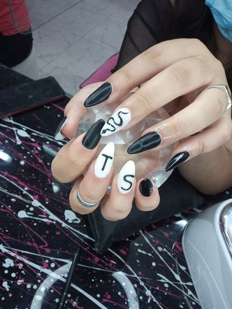 70+ Nail Designs Inspired by Taylor Swift’s Eras Tour - Boss Babe Chronicles Taylor Swift Concert Nails Reputation, Black Reputation Nails, Reputation Acrylic Nails, Ts Eras Tour Nails, Reputation Taylor Swift Nail Art, Rep Era Taylor Swift Nails, Eras Tour Reputation Hair, Reputation Taylor Nails, Taylor Swift Reputation Nail Art