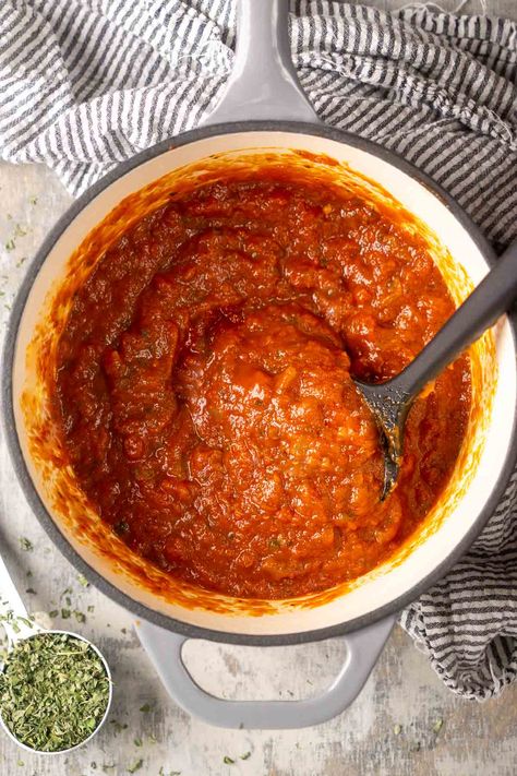 This quick tomato sauce can be made on short notice with a handful of pantry ingredients and used for pasta, lasagna, and pizza. Tomato Sauce For Lasagna, Easy Tomato Sauce Recipe, Tomato Sauce Homemade, Quick Tomato Sauce, Sauces Recipes, Easy Tomato Sauce, Pasta Noodle Recipe, Zesty Sauce, Tomato Pasta Sauce