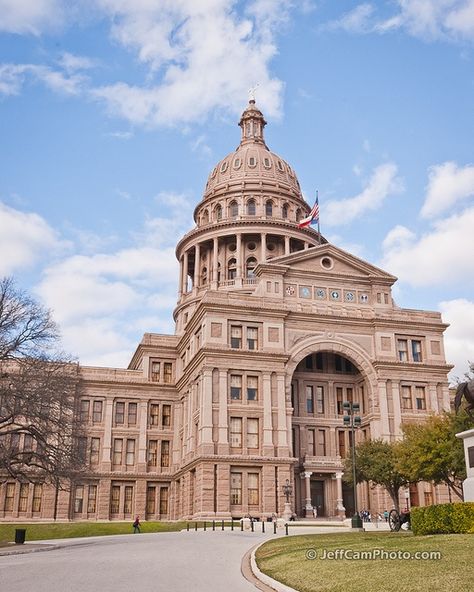 Downtown Austin Texas, Texas State Capitol, Government Building, Only In Texas, Texas Places, Loving Texas, Texas Girl, Afternoon Sun, Downtown Austin