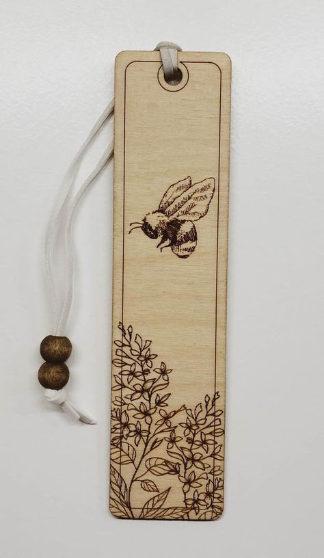 Nature Themed Lilac Flowers Wooden Bookmark With Tassel - Etsy UK Bookmark With Tassel, Woodburning Projects, Stencil Projects, Laser Art, Wood Burning Crafts, Flower Bookmark, Wood Slice Ornament, Wooden Flowers, Lilac Flowers