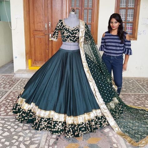 Normal Lehenga, Prom Enchanted Forest, Formal Dress Designs, Lehnga Style, Simple Dress For Girl, Gorgeous Lehenga, Lehenga For Girls, Haldi Ceremony Outfit, Rajasthani Dress