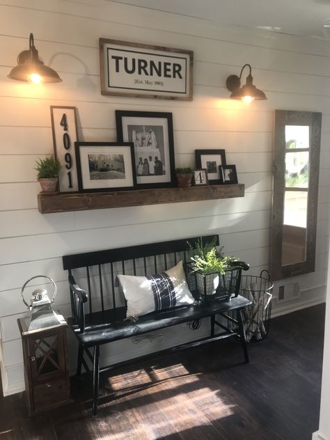 Shiplap Entrance Entryway, Shiplap Wall Living Room Decor, Shiplap Kitchen Wall Farmhouse Style, Entryway Hallway Decor, Farmhouse Living Room Shiplap, Shiplap Wall Decor Ideas, Shiplap Entry Wall, Shiplap Wall Decor, Shiplap Living Room