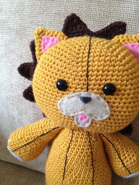 Kon from Bleach anime crochet pattern amigurumi crochet project by Craft Lemon | LoveCrochet Nerd Amigurumi, Otaku Fashion, Anime Crochet, Kon Bleach, Bleach Patterns, Kawaii Crochet, Anime Crafts, Fun Crochet Projects, Bleach Anime