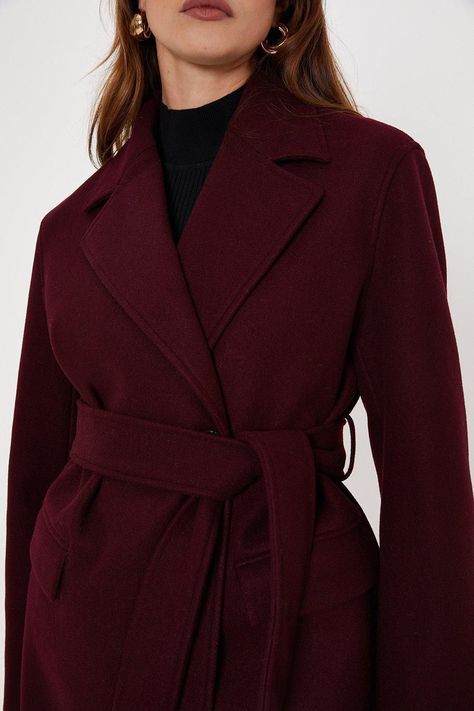 Deep Winter Color Palette Capsule Wardrobe, Burgundy Wool Coat, Coats For Women Classy, Burgundy Coat Outfit, Christmas Party Shoes, Burgundy Coat, Dress Coats, Burgundy Outfit, Velvet Clothes