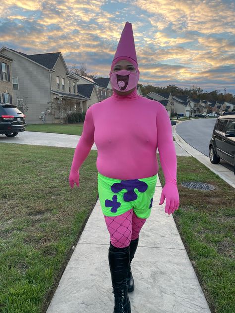 costume cosplay pink character heels fishnets patrick Funny Meme Costumes, Joke Costumes, Funny Costume Ideas For Women Hilarious, Funny Hollowed Costumes, Patrick Cosplay, Funny Group Costumes, Spongebob Costume, Different Body Sizes, Costumes For Boys