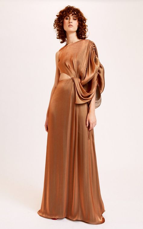 Draped Asymmetric Crinkled Chiffon Gown By Halpern | Moda Operandi Dresses Fantasy Gowns, Egyptian Accessories, Flamboyant Natural, Minimal Look, Draped Skirt, Fantasy Gowns, Chiffon Gown, Draped Dress, Style Guide