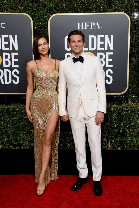 Golden Globe Party Theme, Red Carpet Gold Dress, Gold Red Carpet Dresses, Gold Red Carpet Looks, Yellow Red Carpet Looks, Irina Shayk Red Carpet, Nude Pink Dress, Golden Globes Fashion, Golden Globes 2020