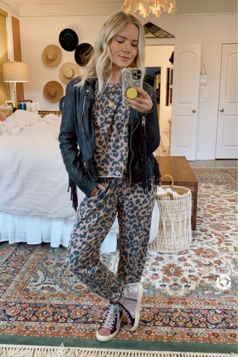 Stay at home outfit, Leopard Sweatshirt and Joggers. Leather Jacket. Hunter Premo, Fashion Blogger from Nashville, Vintage and Boho Style Looks #HunterPremo Stay At Home Outfits, Hunter Premo, Casual Boho Style, At Home Outfits, Instagram Outfits, Style Looks, Popular Outfits, Cozy Outfit, Home Outfit