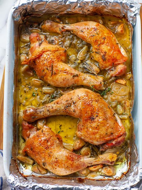 Rosemary And Thyme Chicken, Recipes With Thyme, Rosemary Chicken And Potatoes, Rosemary Dishes, Rosemary Chicken Thighs, Rosemary Chicken Recipe, Rosemary Roasted Chicken, Roasted Chicken Legs, Kenyan Food