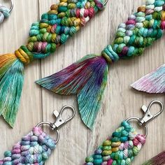 Kirsten | Macramé Artist on Instagram: “It’s been a while since a mermaid keychain has hit the feed! Are we still loving them? I know I am! I’ll never get tired of looking at this…” Diy Macrame Mermaid Tail, Mermaid Keychain Macrame, Mermaid Keychain Diy, Macrame Mermaid Tail Keychain Diy, Macrame Mermaid Tail, Brace Ideas, Brownie Crafts, Mermaids Tail, Mermaid Keychain