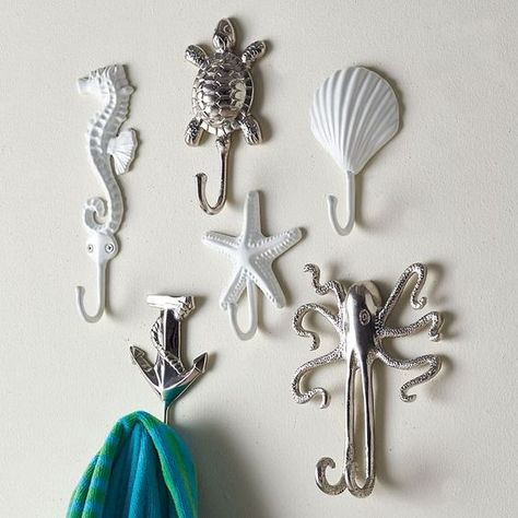 sea reature towel hooks are an easy and cheap idea to add an ocean flavor to the decor Towel Hooks For Bathroom, Little Mermaid Bathroom, Mermaid Bathroom Decor, Hooks For Bathroom, Mermaid Bedroom, Mermaid Bathroom, Nautical Bathroom Decor, Mermaid Room, Mermaid Wall Art