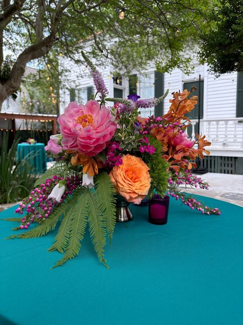 These sweet, colorful arrangements are perfect for adding a pop of joy to your wedding reception! 🌿💐 Bright colors and elegant designs make for a cheerful and welcoming space. Bright Floral Arrangements, Colorful Wedding Centerpieces, Colorful Arrangements, Candle Arrangements, Engagement Season, Cat Wedding, Cat Flowers, New Orleans Wedding, The Ritz Carlton