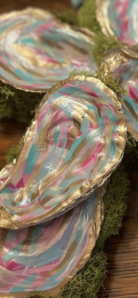 How To Decorate Oyster Shells, Mod Podge Sea Shells, Womens Gathering, How To Paint An Oyster Shell On Canvas, Oyster Diy, Oyster Ideas, Jesus Christmas Decorations, How To Paint Oyster Shells Gold, Decoupaged Sea Shells