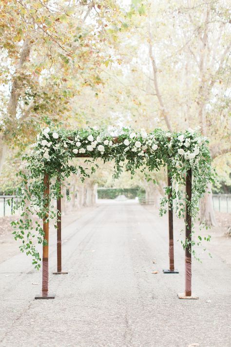 Wedding Floral Pergola, Wedding Ceremony Chuppah, Pergola Flowers Wedding, Floral Arbor Wedding, Pergola Wedding Decorations, Greenery Arch Wedding, Chuppah Inspiration, Wedding Arbor Flowers, Wedding Installations