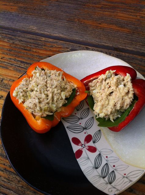 A Chelyse Original. Healthy tuna salad in bell pepper boats with spinach leaves and laughing cow cheese. So yummy!! Eat your veggies.... Bell Pepper Boats, Bell Pepper Stuffed, Pepper Boats, Pepper Stuffed, Laughing Cow Cheese, Healthy Tuna Salad, Healthy Tuna, Cow Cheese, Laughing Cow