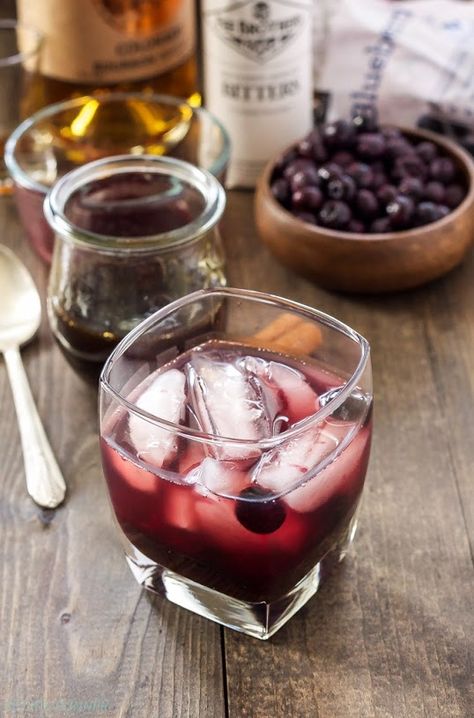 Recipe by Danae Halliday, “Recipe Runner” Blog This classic drink gets a fresh and modern update as a cinnamon blueberry old fashioned. The bitters combined with cinnamon simple syrup and the sweet and tangy splash of blueberries makes the cinnamon blueberry old fashioned the perfect drink for any event from an afternoon tailgating with friends to … Runner Recipes, Grammys Party, Recipe Runner, Drink Night, Full Fridge, Highbush Blueberry, Yummy Cocktails, Bourbon Cocktail, Recipes Drinks