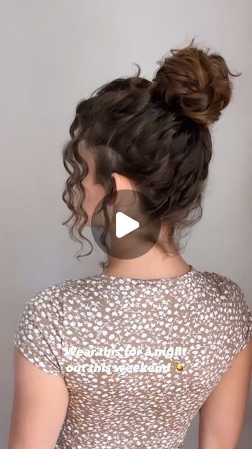 Jennie 🌷 | Curly Hair Care and Simple Hairstyle Tutorials on Instagram: "Friday night high bun look 🍻  #hairinspiration #hairinspo #curlyhair #wavesandcurls #hairstyles #updo #goingouthairstyles #highbun #hairstyletutorial #fridaynighthairstyle #bunhairstyle #everyday-hairstyle" Jennie Curly Hair, High Curly Bun, Bun Look, Everyday Hairstyle, Simple Hairstyle, Night Hairstyles, Night High, Easy Bun, Hairstyle Tutorials