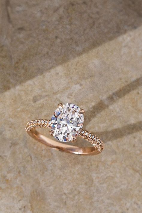 Oval shaped engagement rings