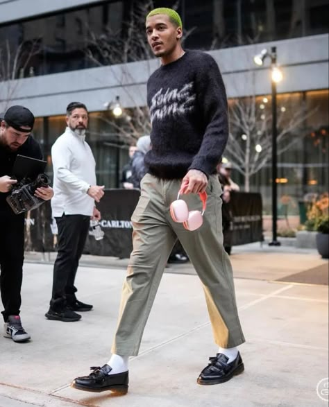 Loafers And Sweater Outfit, Loafers Streetwear Men, Jeremy Sochan Outfit, Black Loafers Men Outfit, Loafers Mens Outfit, Dressy Casual Outfits Men, Loafers Men Outfit Casual Street Styles, Jordan 3 Outfit Men, Black Loafers Outfit Men