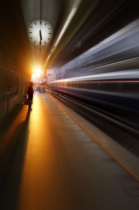 |cM Long Exposure Portrait, Movement Photography, Shutter Speed Photography, Motion Photography, Long Exposure Photography, Photographie Inspo, Exposure Photography, Motion Blur, Foto Art