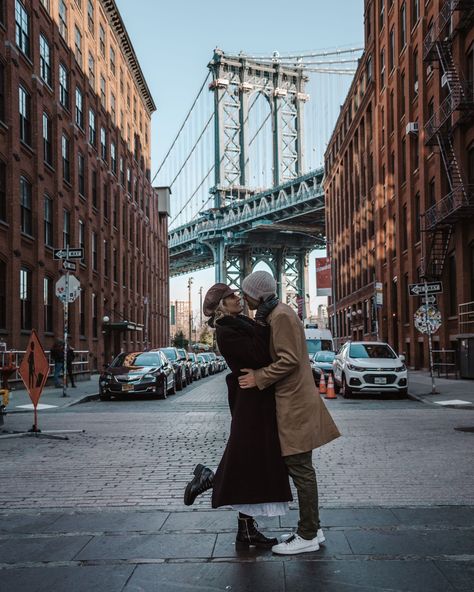 New York Instagram Pictures, Nyc Instagram Pictures, New York Picture Ideas, Nyc Picture Ideas, Bridge Photoshoot, Dumbo New York, New York Photo Ideas, Nyc Photo Ideas, Nyc Pics