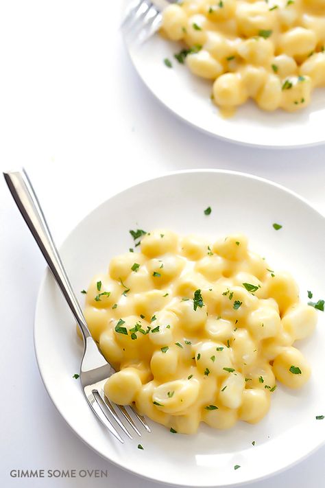 Gnocchi Mac and Cheese -- rich and creamy, easy to make, and unbelievably good Gnocchi Mac And Cheese, Cheese Gnocchi, Resep Pasta, Mac Cheese Recipes, Gimme Some Oven, Meatless Dinner, Gnocchi Recipes, Cheese Recipes, Gnocchi