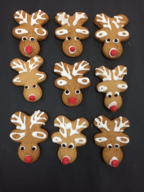 Which one is Rudolf. Gingerbread Cookie, Great Food, Christmas Recipes, Food Recipe, Gingerbread Cookies, Christmas Food, Great Recipes, Gingerbread, Christmas