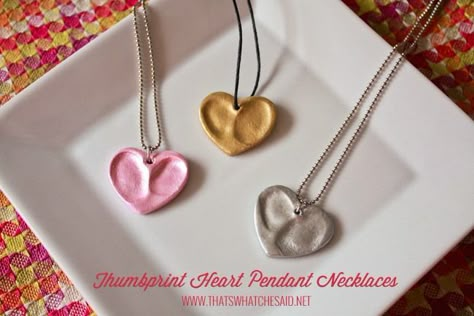 DIY Thumbprint Pendants #acessory #kidscraft #summer #mothersdaygift Thumbprint Pendant, Charm Necklace Diy, Easy Mother's Day Crafts, Diy Mother's Day Crafts, Easy Homemade Gifts, Fingerprint Necklace, Handprint Crafts, Mother's Day Ideas, Mothers Day Crafts For Kids