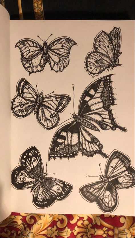 Butterfly Drawing Aesthetic Pencil, Butterfly Art Black And White, Butterfly Pen Art, Sketchbook Ideas Black And White, Charcoal Art Inspiration, Animals Aesthetic Drawing, Pen Art Butterfly, Abstract Butterfly Art, Black Pen Sketches Aesthetic