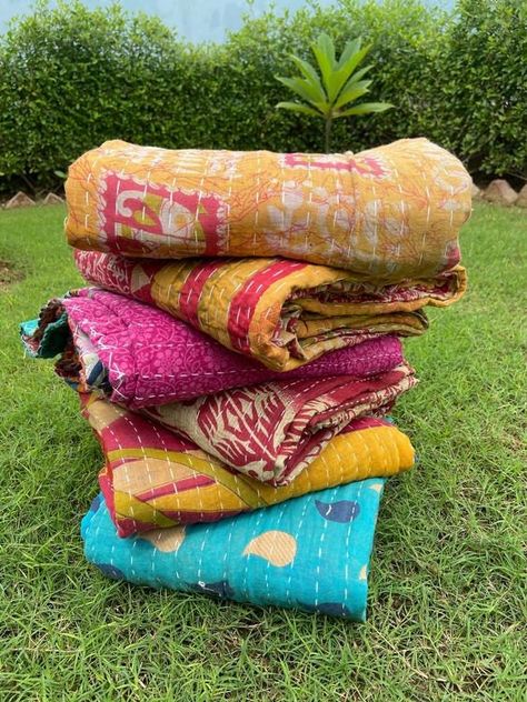 Kantha Pattern, Sari Quilt, Bohemian Quilt, Kantha Throw Blanket, Boho Quilt, Handmade Bed, Embroidered Quilts, Kantha Quilts, Handmade Throws