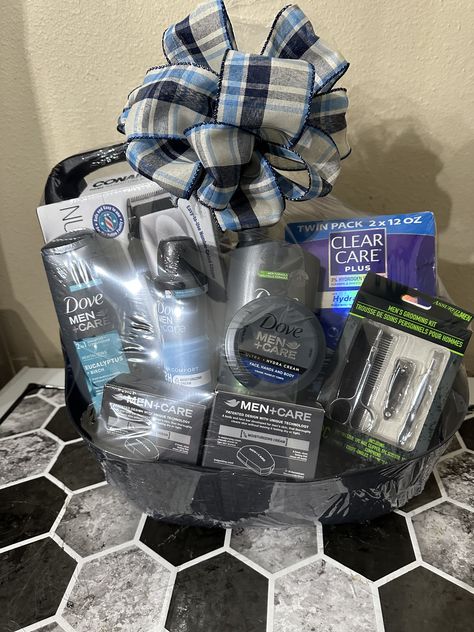 Fathers Day Baskets Ideas For Men, Men’s Gift Basket Ideas Diy, Male Gift Basket Ideas, Birthday Baskets For Him, Mens Gift Basket Ideas, Mens Gift Basket, Rodeo Baby Shower, Birthday Baskets, Tricky Tray