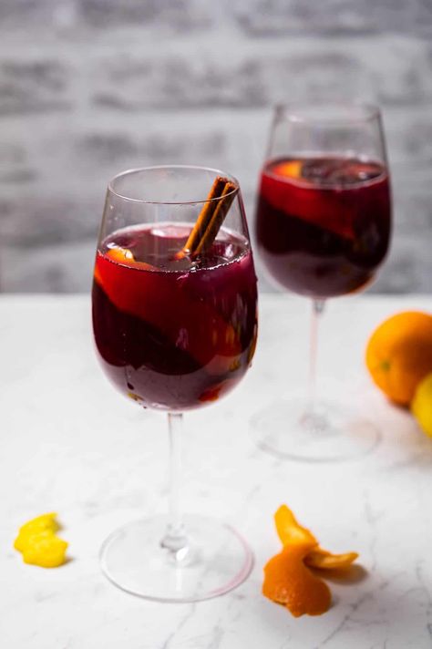 23 Delicious Spanish Thanksgiving Recipes - Spanish Sabores Salmorejo Recipe, Spanish Cocktails, Spanish Sangria, Best Sangria Recipe, Red Sangria Recipes, Easy Sangria Recipes, Berry Sangria, Sangria Recipe, Tapas Recipes