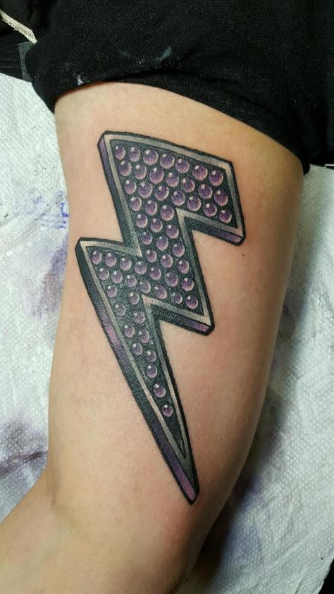 The Killers tattoo - Got my Bolt tattoo redone and I'm in love. The Killers Tattoo, Killers Tattoo, Lightning Bolt Tattoo, Bolt Tattoo, Bone Tattoos, Brandon Flowers, The Killers, Space Tattoo, Music Tattoos