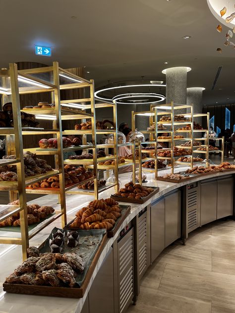 Atlantis the palm Dubai hotel breakfast buffet pastry bakery Buffet Restaurant Aesthetic, Hotel Breakfast Buffet Aesthetic, Hotel Buffet Design, Hotel Breakfast Buffet Ideas, Buffet Aesthetic, Cereal Buffet, Luxury Buffet, Atlantis The Palm Dubai, Hotel Breakfast Buffet