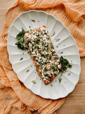 Salmon With Feta, Feta Salmon, Compound Butter Recipe, Quick Pasta Dishes, Night Recipes, Spring Dishes, Comfort Casseroles, Feta Recipes, Garlic Herb Butter