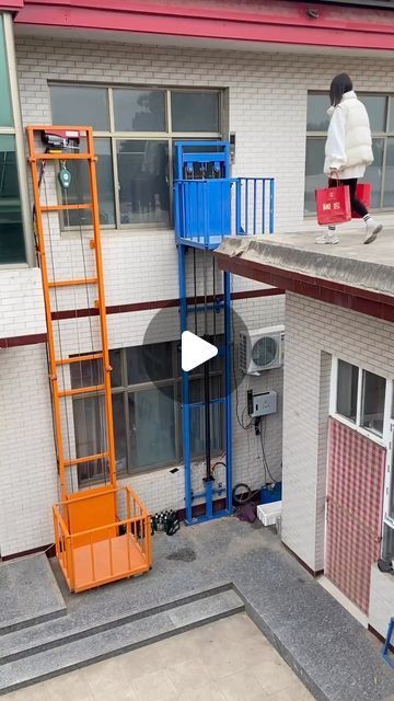 House Lift Design, Diy Elevator, Outdoor Elevator, Home Elevators, Freight Elevator, House Lift, Elevator Design, Lifting Devices, Floor Plans 2 Story