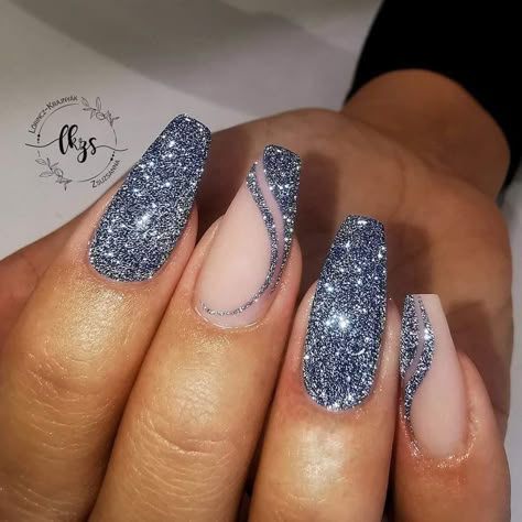 January Nail Colors, January Nail Designs, Glitter French Nails, New Years Eve Nails, Face Fashion, Nagellack Trends, January Nails, White Glitter Nails, Winter Nails Acrylic