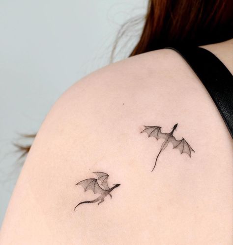 Small Dragon Shoulder Tattoo, Dragon With Stars Tattoo, Small Dragons Flying Tattoo, Dragon Minimalist Tattoo, Fineline Dragon Tattoo, Fairy Ring Tattoo, Flying Dragon Tattoo, Baby Dragon Tattoos, Acotar Tattoos