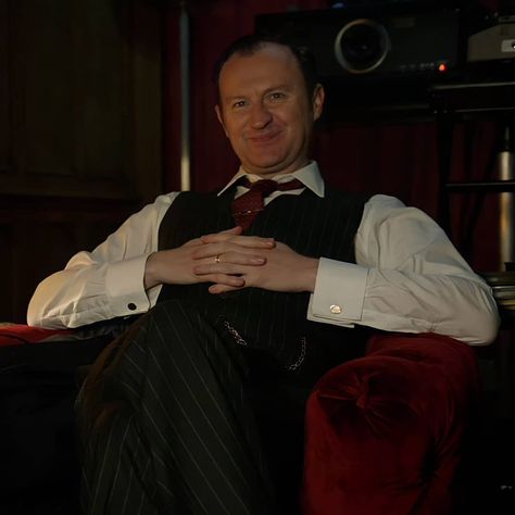 MARK GATISS (@markkgatiss) posted on Instagram: “Mycroft in his private cinema . Photo from sherlock behind the scenes - The Final Problem episode مایکرافت در سینمای خصوصی اش . عکس از…” • Apr 29, 2021 at 3:21pm UTC Sherlock Mind Palace, Sherlock Books, Private Cinema, Sherlock Holmes Series, Sherlock Cast, Lecture Hall, Mycroft Holmes, Sherlock Holmes Benedict Cumberbatch, Film Journal