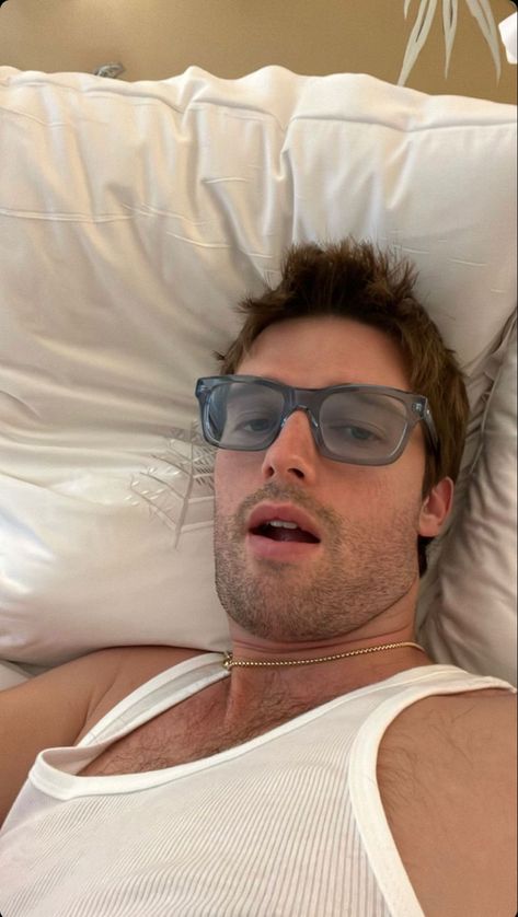 Patrick Schwarzenegger, Midnight Sun, Attractive Guys, Man Crush, Pretty Men, Square Sunglasses Men, Celebrity Crush, Face Claims, Rayban Wayfarer