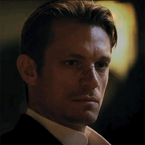 Joel Kinnaman Gif, Joel Kinnaman Altered Carbon, Takeshi Kovacs, Rick Flag, Kim Yong-ji, Clue Board, Joel Kinnaman, Altered Carbon, Kevin Feige