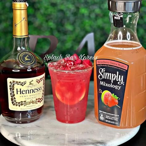 Xxl Wine Cocktail, Sweet Drinks Alcohol, Mixed Drinks Alcoholic, Summer Drinks Alcohol Recipes, Dark Liquor, Bartender Drinks Recipes, Fun Drinks Alcohol, Bartender Drinks, Pretty Alcoholic Drinks