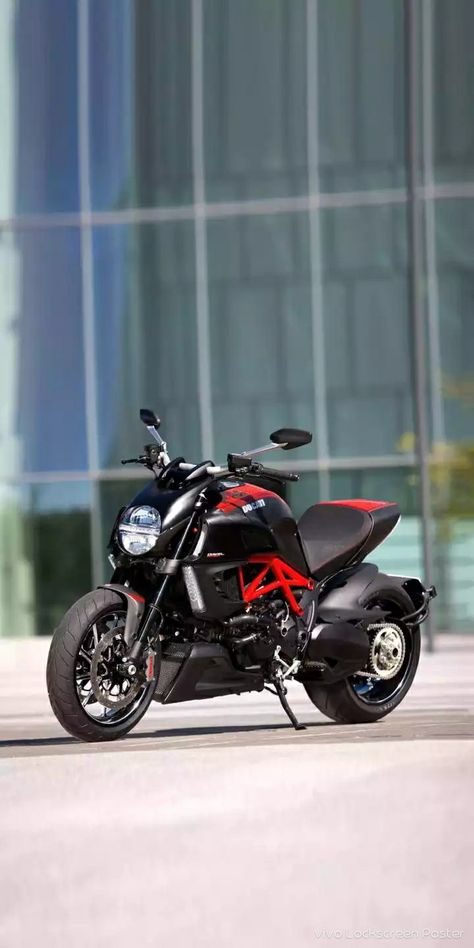 Ducati Diavel Carbon, Custom Bikes Cafe Racers, Stylish Bike, Futuristic Motorcycle, Cafe Racer Build, Ducati Motorcycles, Bike Photo, Honda Motorcycles, Motorcycle Riders